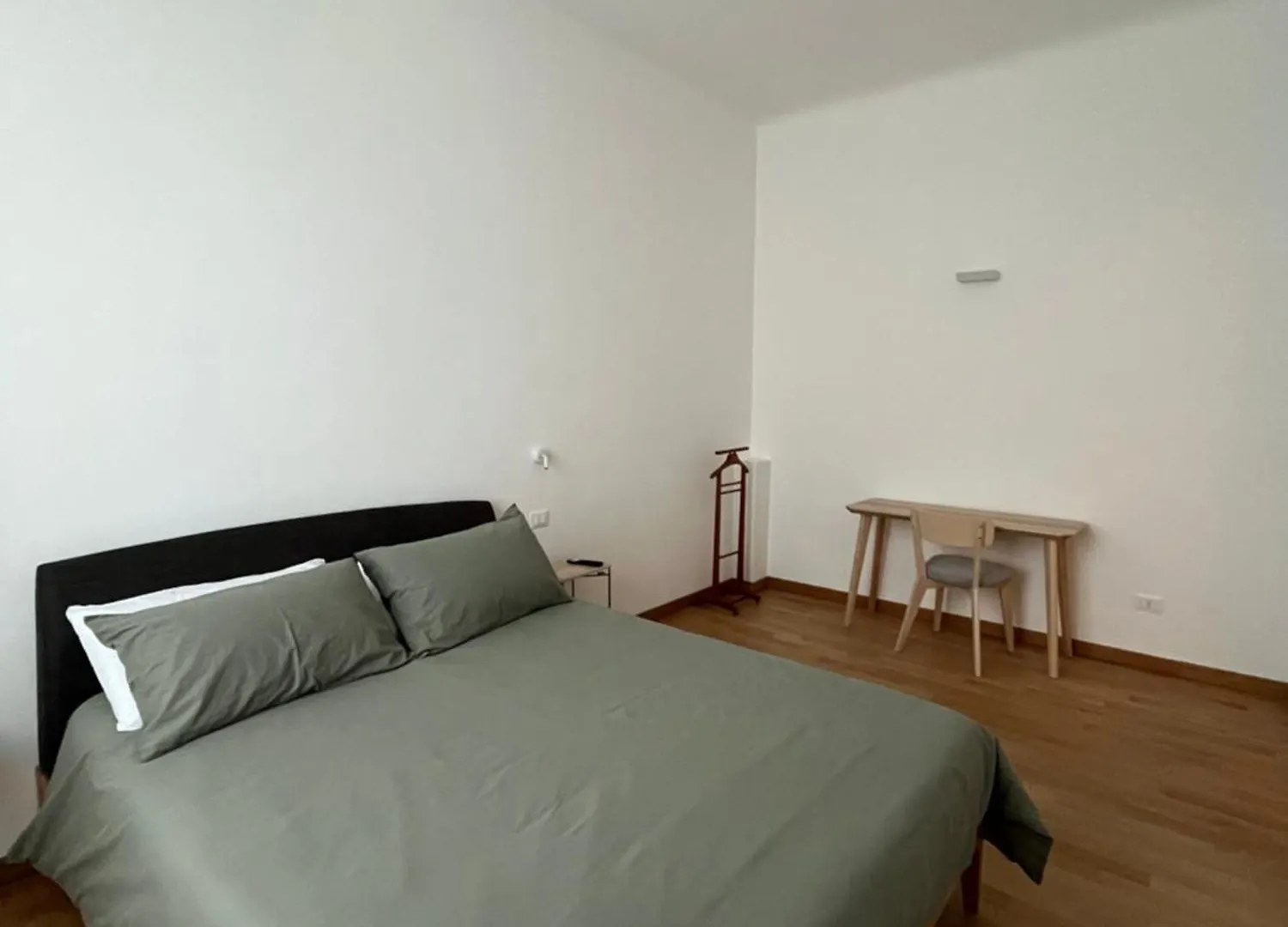 Casa Romano Milan 0*,  Italy